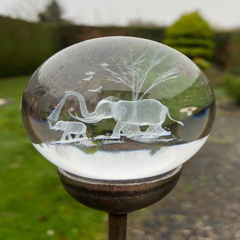 5061098722170 1 3D Crystal Ball Decorative Garden Stake Ornament Elephant.jpg
